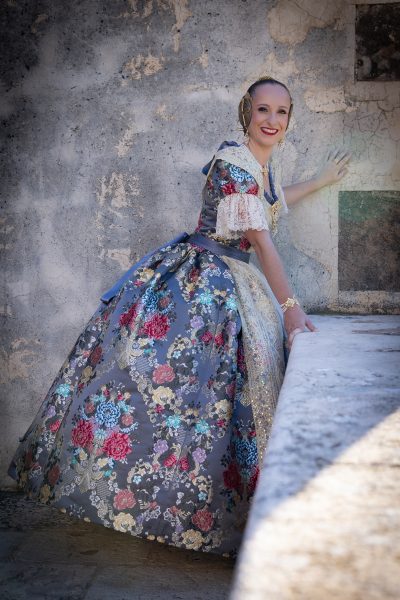 Vives y Marí viste a las Falleras Mayores de Dénia 2027 - 3