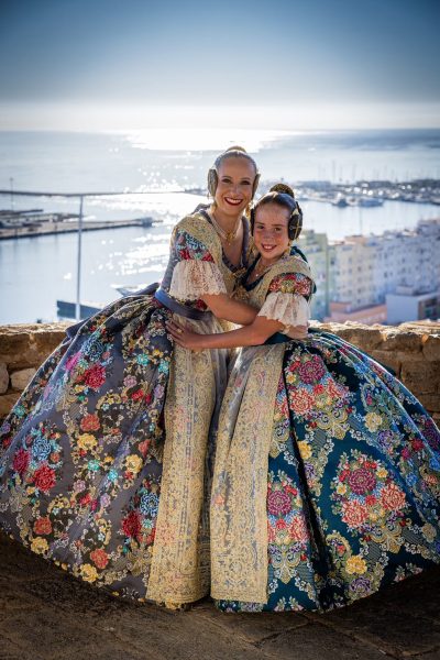 Vives y Marí viste a las Falleras Mayores de Dénia 2027