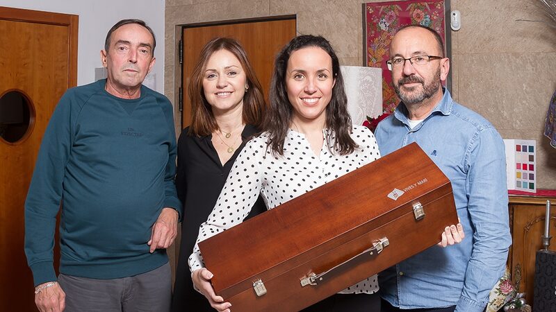 Laura Puig Martí, Fallera Mayor de Gandía 2019, recebe o seu pano de Crida
