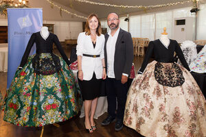 Vives y Marí presenta la indumentaria oficial de las Bellesas del Foc 2019 - 19