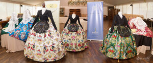 Vives y Marí presenta la indumentaria oficial de las Bellesas del Foc 2019 - 22