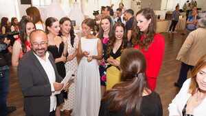Vives y Marí presenta la indumentaria oficial de las Bellesas del Foc 2019 - 23
