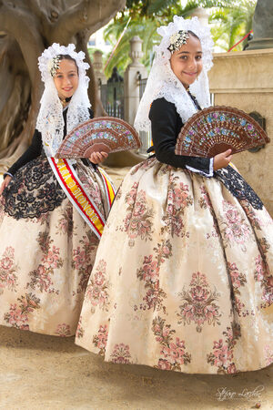 Más telas de Vives y Marí en el comienzo oficial de las Hogueras de Isabel y Noelia - 14