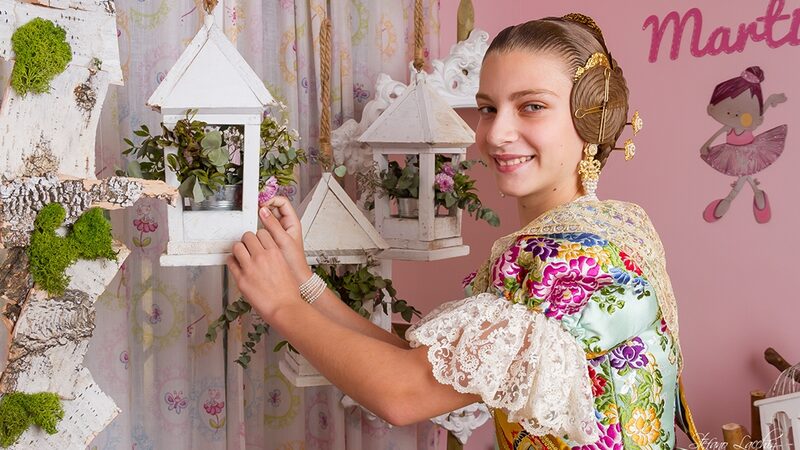 Martina, Fallera Mayor Infantil de Denia 2020, elige el Verde Acqua para su Exaltación