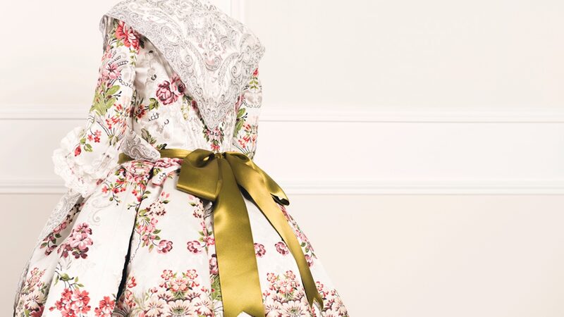 The Second Official Costume of Maria Donderis