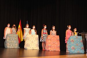 Ocho telas de Vives y Marí para las Cortes de Honor de Torrent 2022 - 9