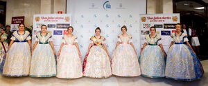El espolín "Alzira" de Sara Martínez es rojo "Borgoña" - 9