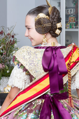 A grape-colored silk for the exaltation of Candela, Fallera Mayor Infantil of Dénia 2024 - 4