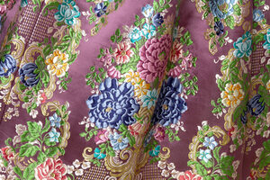 A grape-colored silk for the exaltation of Candela, Fallera Mayor Infantil of Dénia 2024 - 8