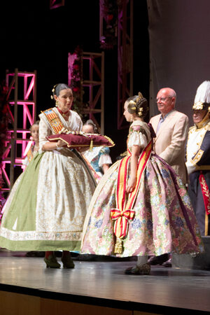 A grape-colored silk for the exaltation of Candela, Fallera Mayor Infantil of Dénia 2024 - 14