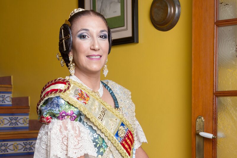 El espolín "Alzira" de Zaira Cano es un azul "Malachite"