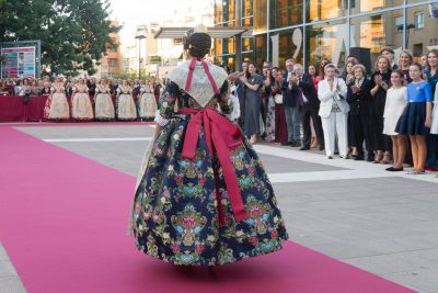 Carla Simó debuts a Vives y Marí fabric in Torrent - 3
