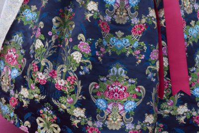 Carla Simó debuts a Vives y Marí fabric in Torrent - 4