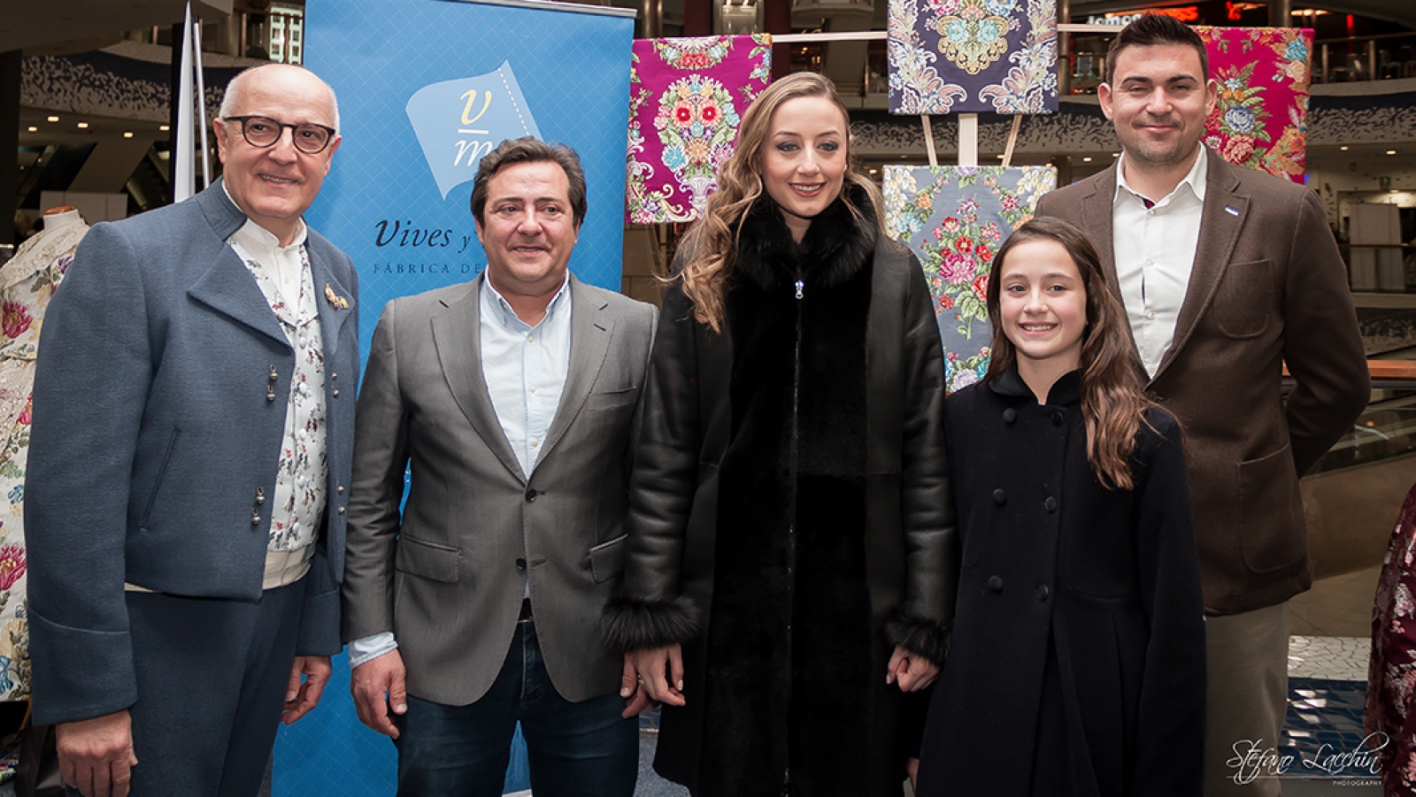 Ya se inauguró la XVIII exposición de Indumentaria Valenciana en el Centro Comercial El Saler